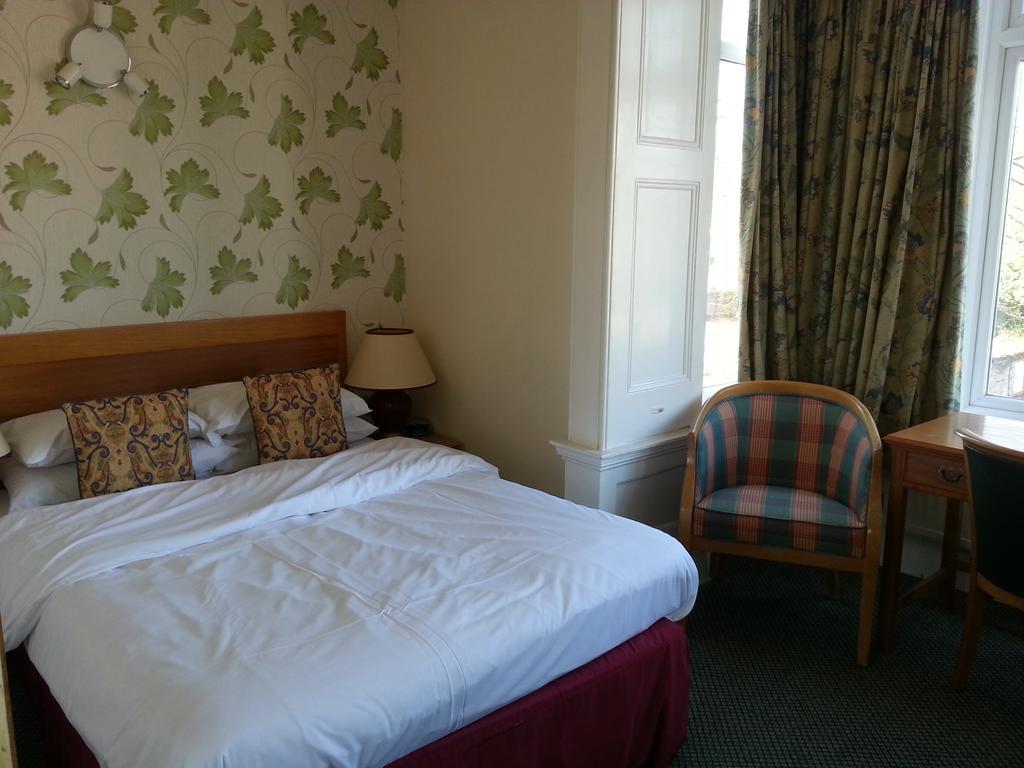 Cadogan Hotel Newmarket  Bagian luar foto