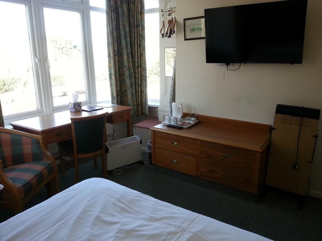 Cadogan Hotel Newmarket  Bagian luar foto