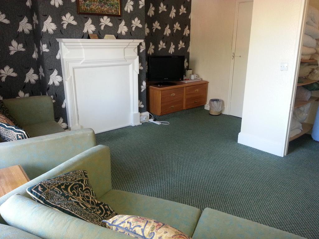 Cadogan Hotel Newmarket  Bagian luar foto